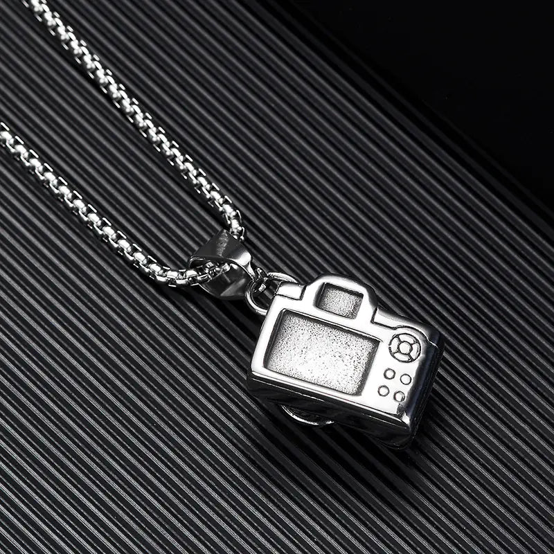 Retro Camera Pendant Necklace for Men - Christmas Gift!