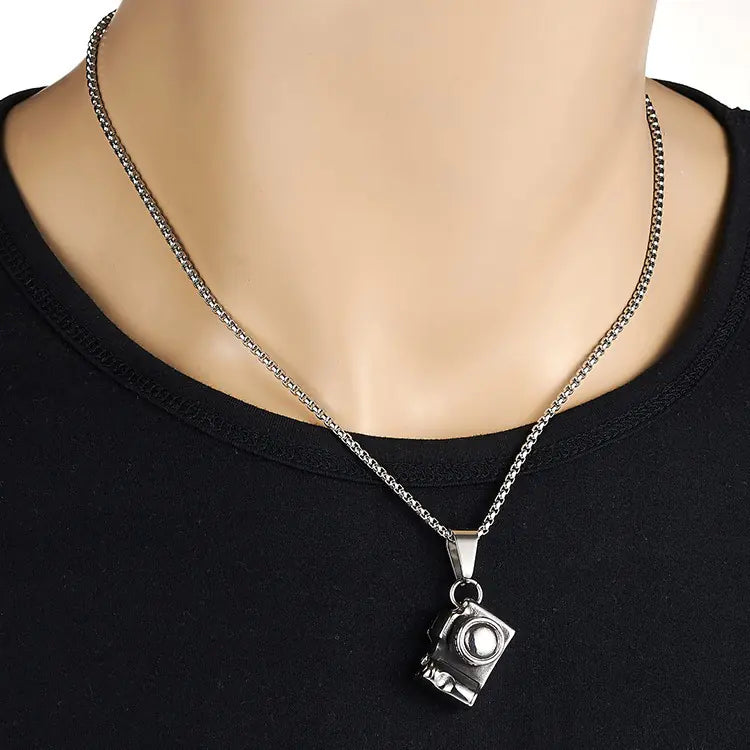 Retro Camera Pendant Necklace for Men - Christmas Gift!