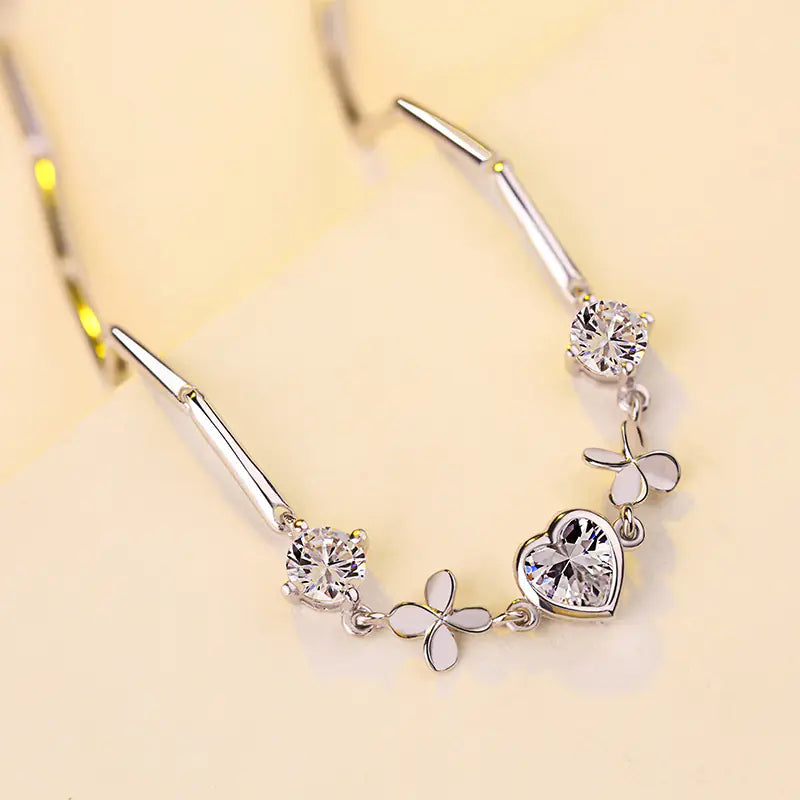 Timeless Love Chic Silver Heart - Clover Bracelet